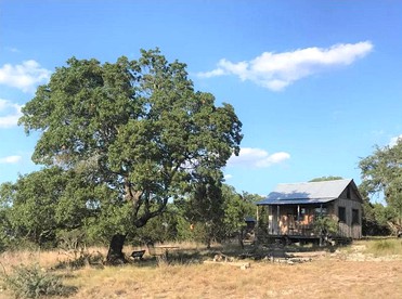 Rustic Off-the-Grid Cabin near Ample Outdoor Recreation in Harper, Texas - Harper, Texas - glamping.directory