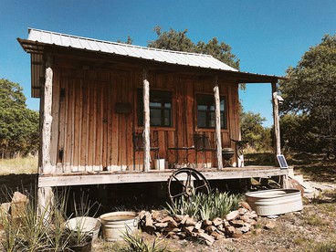 Rustic Off-the-Grid Cabin near Ample Outdoor Recreation in Harper, Texas - Harper, Texas - glamping.directory