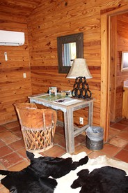 Charming Marble Falls Cabin at a Great Texas Retreat - Marble Falls, Texas - glamping.directory