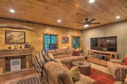Waterfront Cabin in Topton, NC - Topton, North Carolina - glamping.directory