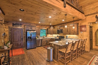 Waterfront Cabin in Topton, NC - Topton, North Carolina - glamping.directory