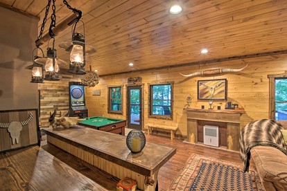 Waterfront Cabin in Topton, NC - Topton, North Carolina - glamping.directory
