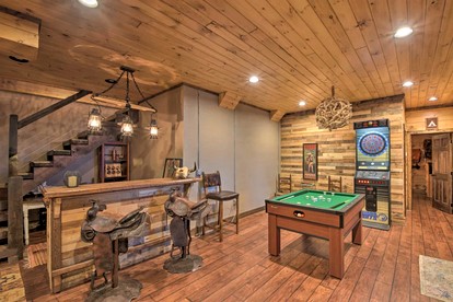 Waterfront Cabin in Topton, NC - Topton, North Carolina - glamping.directory