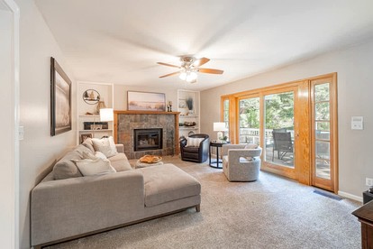 Sunny Mountain Retreat with Private Deck near Lake Tahoe in Truckee, California - Truckee, California - glamping.directory
