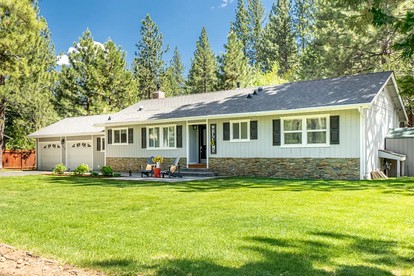 Sunny Mountain Retreat with Private Deck near Lake Tahoe in Truckee, California - glamping.directory