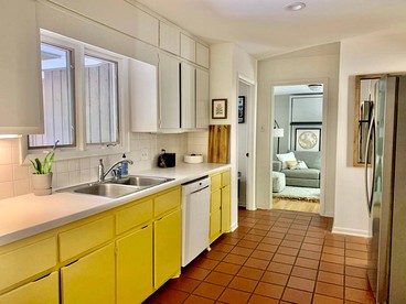 Mid Century Designer Rental for North Carolina Getaway - Chapel Hill, North Carolina - glamping.directory