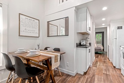 Luxurious Tiny Cabin with Hot-Tub and Fire Pit in Tennessee - Monteagle, Tennessee - glamping.directory