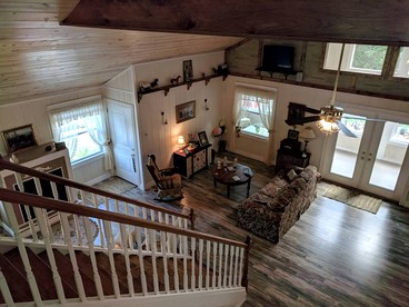 Farmhouse Guest Room with Mountain Views for a Getaway Only Five Minutes from Downtown Blue Ridge, Georgia - Blue Ridge, Georgia - glamping.directory