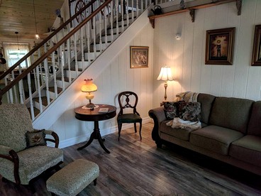 Farmhouse Guest Room with Mountain Views for a Getaway Only Five Minutes from Downtown Blue Ridge, Georgia - Blue Ridge, Georgia - glamping.directory