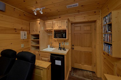Family Glamping Vacations at this Fully-Equipped Vacation Rental in Sevierville, Tennessee - Sevierville, Tennessee - glamping.directory