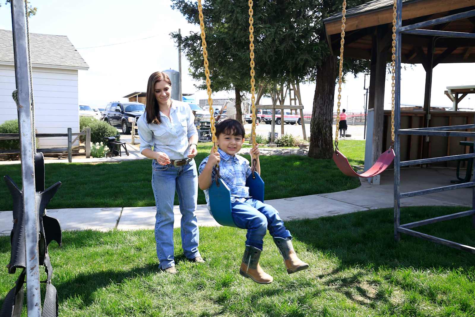 Cowboy Land & Livestock - Dinuba, California - glamping.directory