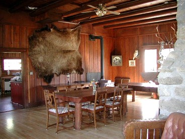 Group Vacation Rental for Family and Corporate Getaways near Glacier National Park, Montana - East Glacier Park, Montana - glamping.directory