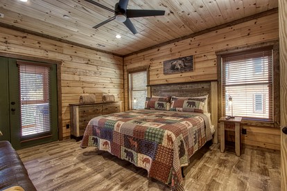Pigeon Forge Adventures in this Spacious Cabin Rental for Group Glamping in Tennessee - Pigeon Forge, Tennessee - glamping.directory