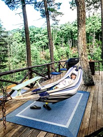 Historic Lodge in New York State for Family Glamping Getaway - Wallkill, New York - glamping.directory