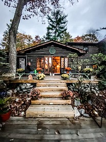 Historic Lodge in New York State for Family Glamping Getaway - glamping.directory