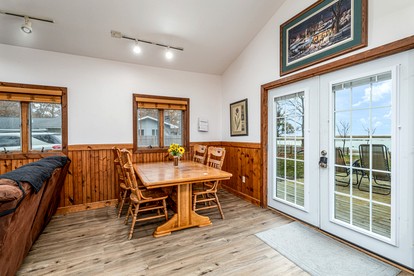 Quaint Lake Cottage Perfect to Reconnect with Nature in Michigan - Au Gres, Michigan - glamping.directory