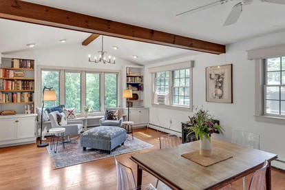 Awesome Cottage with Fireplace and Swimming Pool in Sunderland, Vermont - Sunderland, Vermont - glamping.directory