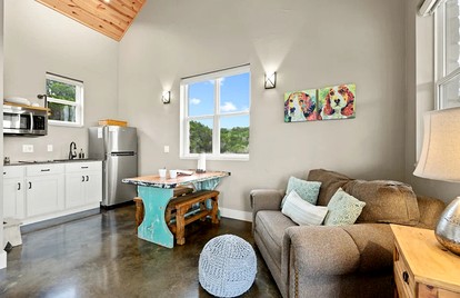 Relaxing Accessible Cottage with Outdoor Fireplace for a Peaceful Getaway near Austin, Texas - Dripping Springs, Texas - glamping.directory
