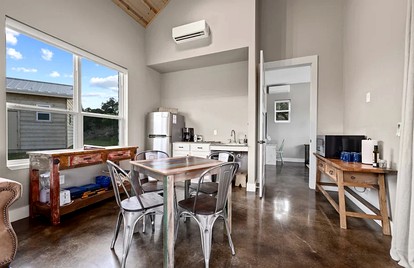 Relaxing Accessible Cottage with Outdoor Fireplace for a Peaceful Getaway near Austin, Texas - Dripping Springs, Texas - glamping.directory