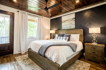 Large, Family-Friendly Cabin Near Broken Bow Lake, Oklahoma - Broken Bow, Oklahoma - glamping.directory