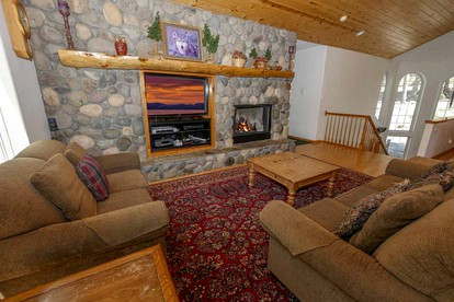 Forest Cabin Rental with a Hot Tub in South Lake Tahoe, California - South Lake Tahoe, California - glamping.directory
