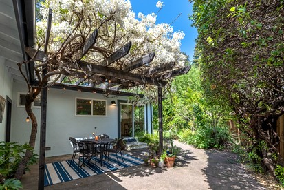 Charming River Cottage with Fenced Yard & Walkable River Access near Downtown Guerneville, California - glamping.directory