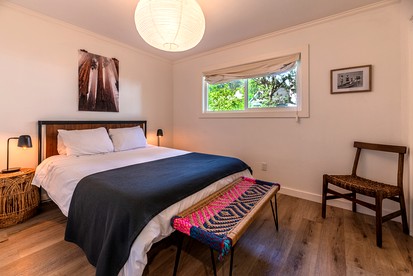 Charming River Cottage with Fenced Yard & Walkable River Access near Downtown Guerneville, California - Guerneville, California - glamping.directory