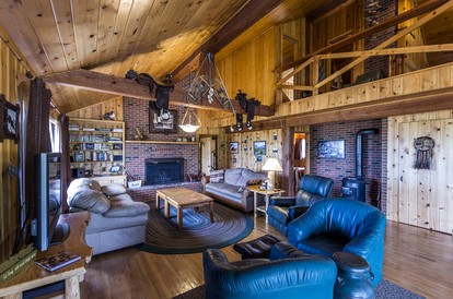 Scenic Cabin with Wildlife Views Near Madison River, Ennis, Montana - McAllister, Montana - glamping.directory