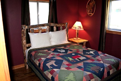 Breathtaking Cabin with Hot-tub in Estes Park, Colorado - Estes Park, Colorado - glamping.directory