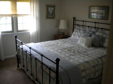 Idyllic Beachfront Vacation Rental on the Shores of Lake Erie in Northern Ohio - Vermillion, Ohio - glamping.directory