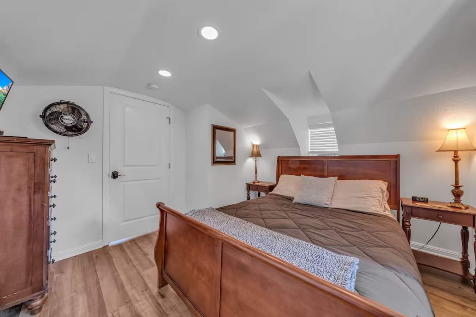 May's Luxury Farmstays - Los Gatos, California - glamping.directory