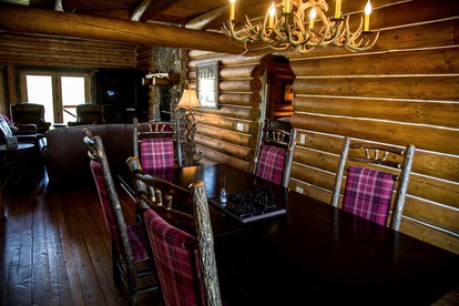 Family-Friendly Log Cabin in Scenic Big Sky near Great Falls, Montana - Belt, Montana - glamping.directory