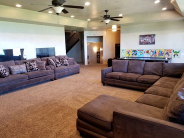 Spacious Villa for a Large Group Getaway in Garden City on Bear Lake, Utah - Garden City, Utah - glamping.directory