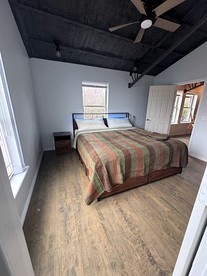 Incredible Spacious Rental with Fantastic Activities for an Unforgettable Family Adventure by the Lake in Cookson, Oklahoma - glamping.directory