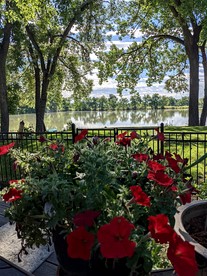 Spacious Lakeside Suite with Golf Course Views near Denver – Broomfield, CO - Broomfield, Colorado - glamping.directory