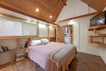 Stunning Wooden Cabin with Fireplace in Glendale, Utah - Glendale, Utah - glamping.directory