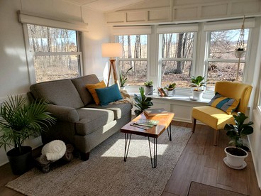 Cozy Bungalow Rental Perfect for Glamping in Michigan - Vandalia, Michigan - glamping.directory
