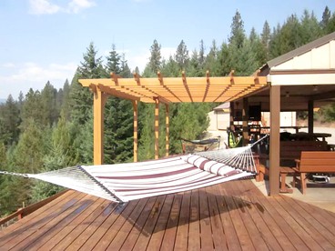 Rustic Mountain Retreat Perfect for Large Groups in Kingston, Idaho - Kingston, Idaho - glamping.directory
