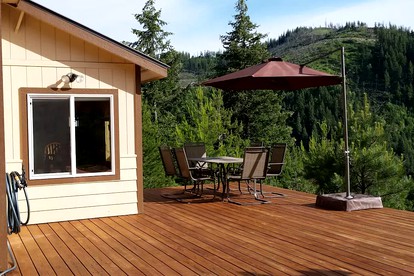 Rustic Mountain Retreat Perfect for Large Groups in Kingston, Idaho - Kingston, Idaho - glamping.directory