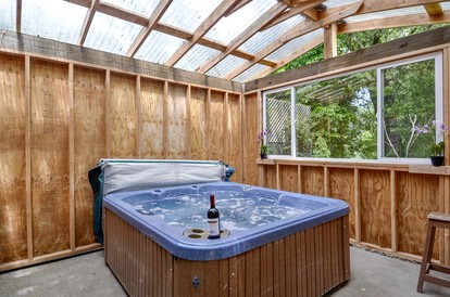 Spacious Riverfront Cottage with Game Room & Private Beach near Wineries in Guerneville, California - Guerneville, California - glamping.directory