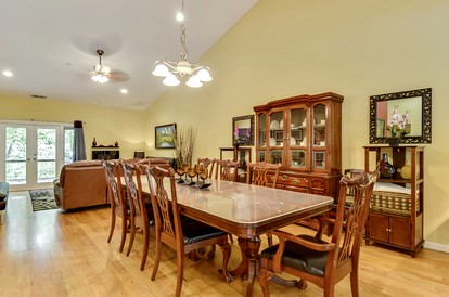Spacious Riverfront Cottage with Game Room & Private Beach near Wineries in Guerneville, California - Guerneville, California - glamping.directory