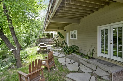 Spacious Riverfront Cottage with Game Room & Private Beach near Wineries in Guerneville, California - Guerneville, California - glamping.directory