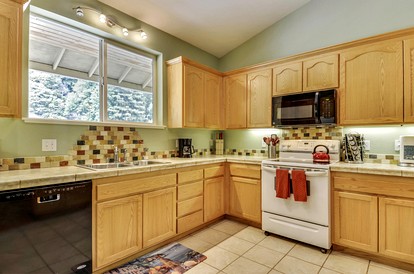 Spacious Riverfront Cottage with Game Room & Private Beach near Wineries in Guerneville, California - Guerneville, California - glamping.directory