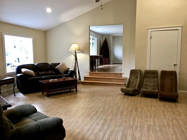 Gorgeous Waterfront Rental on the North Umpqua River near Roseburg, Oregon - Roseburg, Oregon - glamping.directory