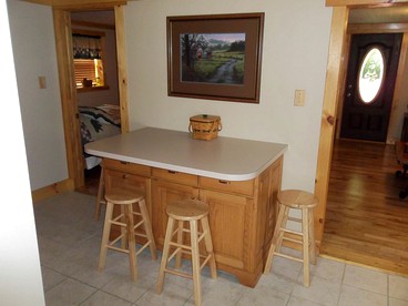 Lovely Log Cabin in the Woods with Hot Tub near the Red River Gorge in Kentucky - Beattyville, Kentucky - glamping.directory