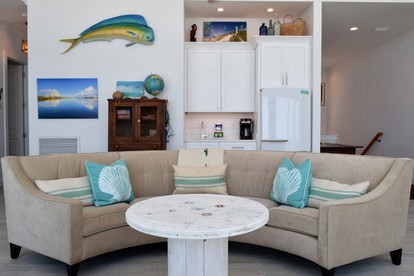 Luxury Vacation Rental with a Pool in Pensacola Beach, Florida - Pensacola, Florida - glamping.directory