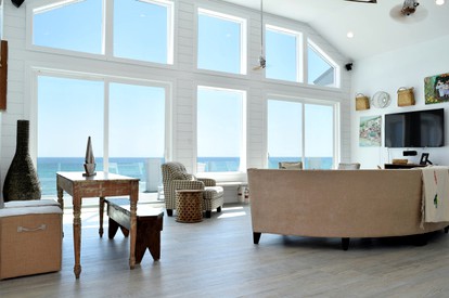Luxury Vacation Rental with a Pool in Pensacola Beach, Florida - Pensacola, Florida - glamping.directory