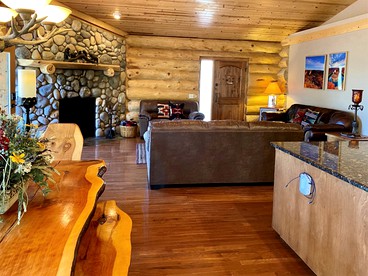 Beautiful Prescott Cabin Rental for a Weekend Getaway from Phoenix - Prescott, Arizona - glamping.directory