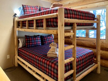 Beautiful Prescott Cabin Rental for a Weekend Getaway from Phoenix - Prescott, Arizona - glamping.directory