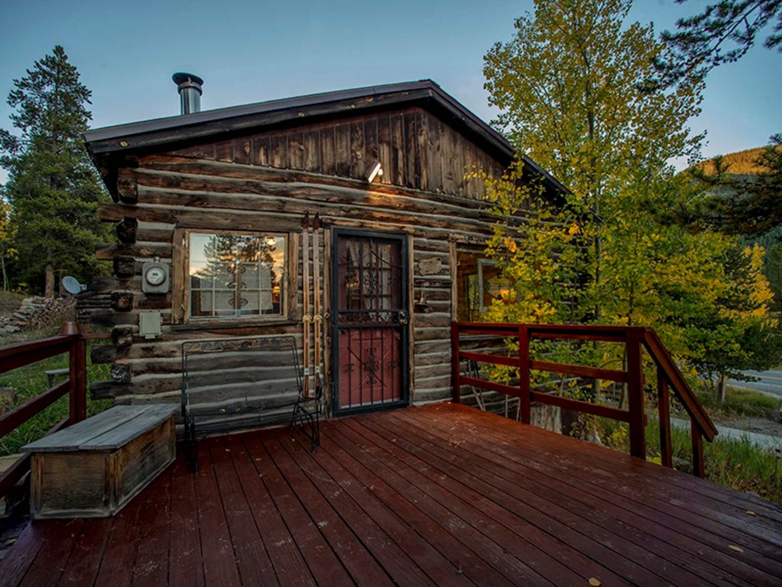 Buckeye's Cozy Romantic Cabins - Leadville, Colorado - glamping.directory